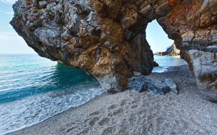 Iakovakis Suites & Spa Koropi Bagian luar foto